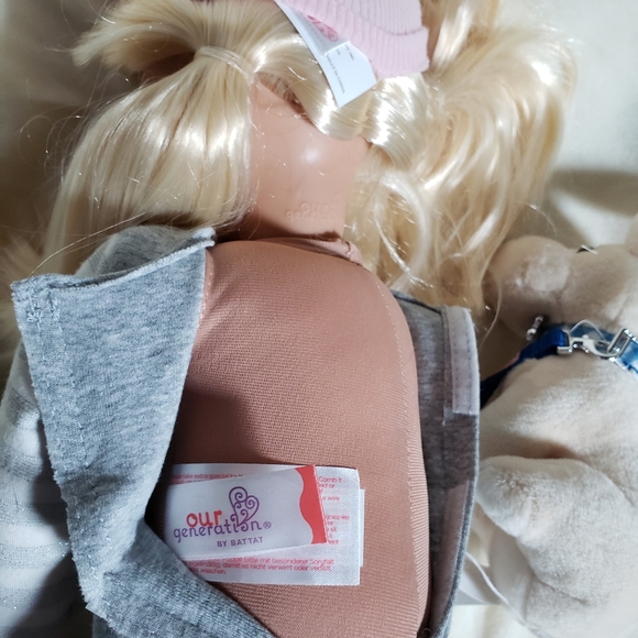 NWOB Our Generation Doll Megan & her pet golden retriever dog - Picture 3 of 12